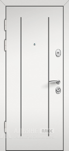 Входная дверь серая с металлическими элементами со стальными ригелями №2 внутренняя - фото